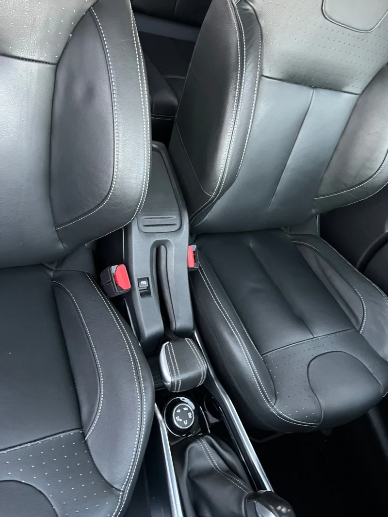 Peugeot 2008 Peugeot 2008 1.6 бензин   Feline Titan / Allure | , снимка 12 - Автомобили и джипове - 51772326