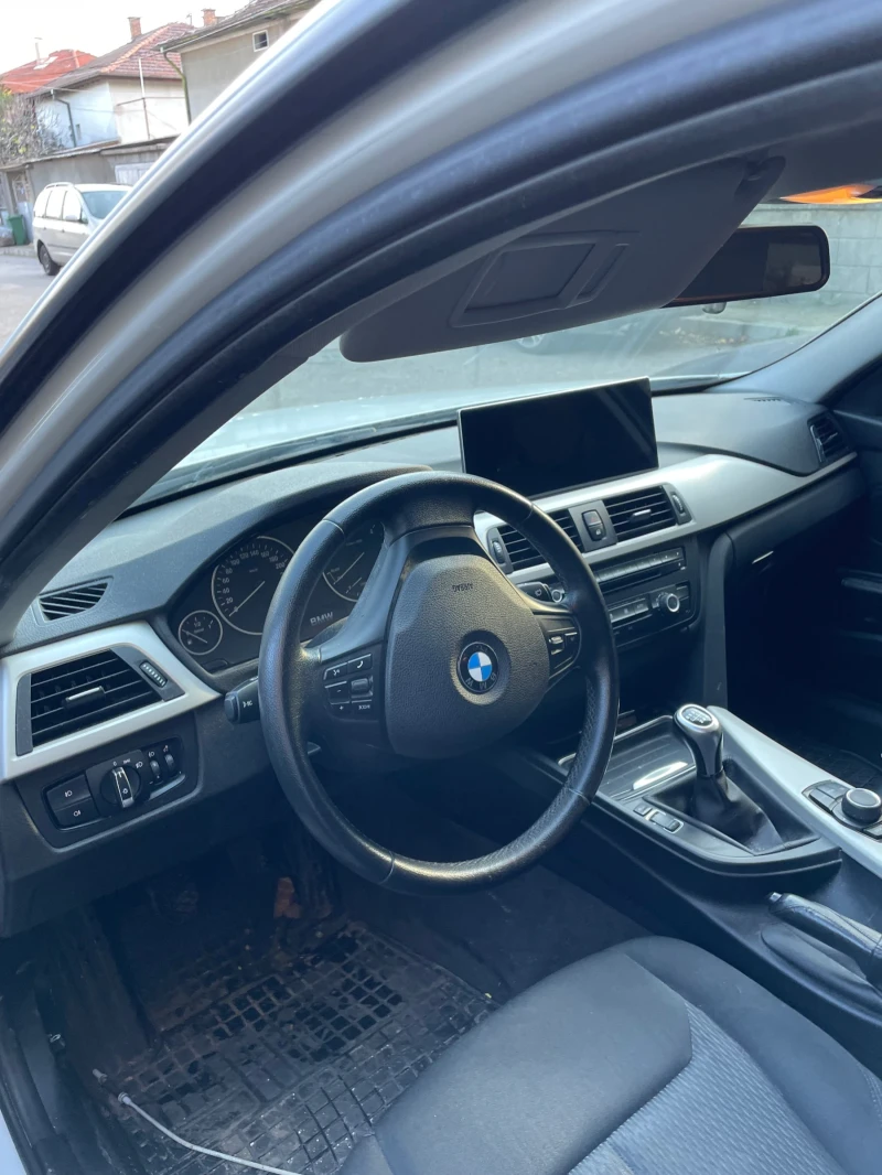 BMW 320, снимка 4 - Автомобили и джипове - 52501134