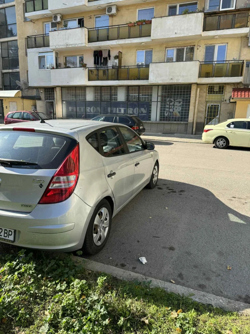 Hyundai I30 1.6 CRDI , снимка 3 - Автомобили и джипове - 52576652