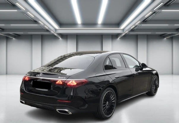 Mercedes-Benz E 300 de 4Matic = AMG Line = Premium Гаранция - изображение 2