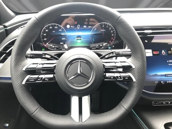 Mercedes-Benz E 300 de 4Matic = AMG Line = Premium Гаранция - изображение 7