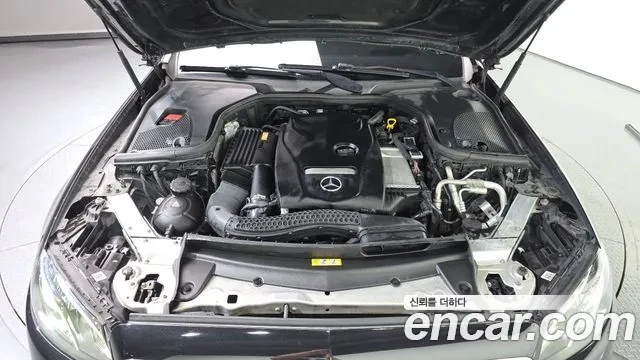 Mercedes-Benz E 200 Avantgarde, АВТОКРЕДИТ, снимка 6 - Автомобили и джипове - 56059399