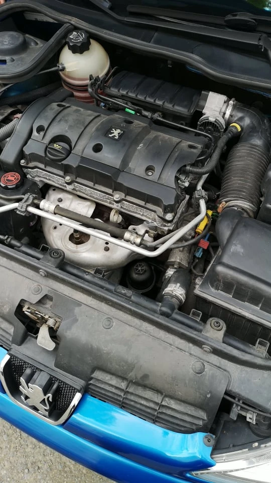 Peugeot 206 CC, снимка 11 - Автомобили и джипове - 56395740