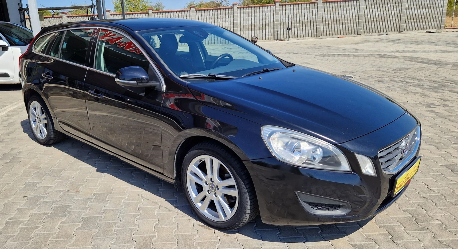 Volvo V60 2.0 D5 136k.c Navi GEARTRONIC  - изображение 3