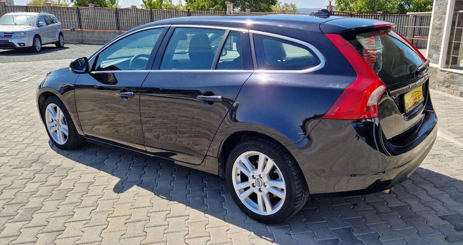 Volvo V60 2.0 D5 136k.c Navi GEARTRONIC  - изображение 6