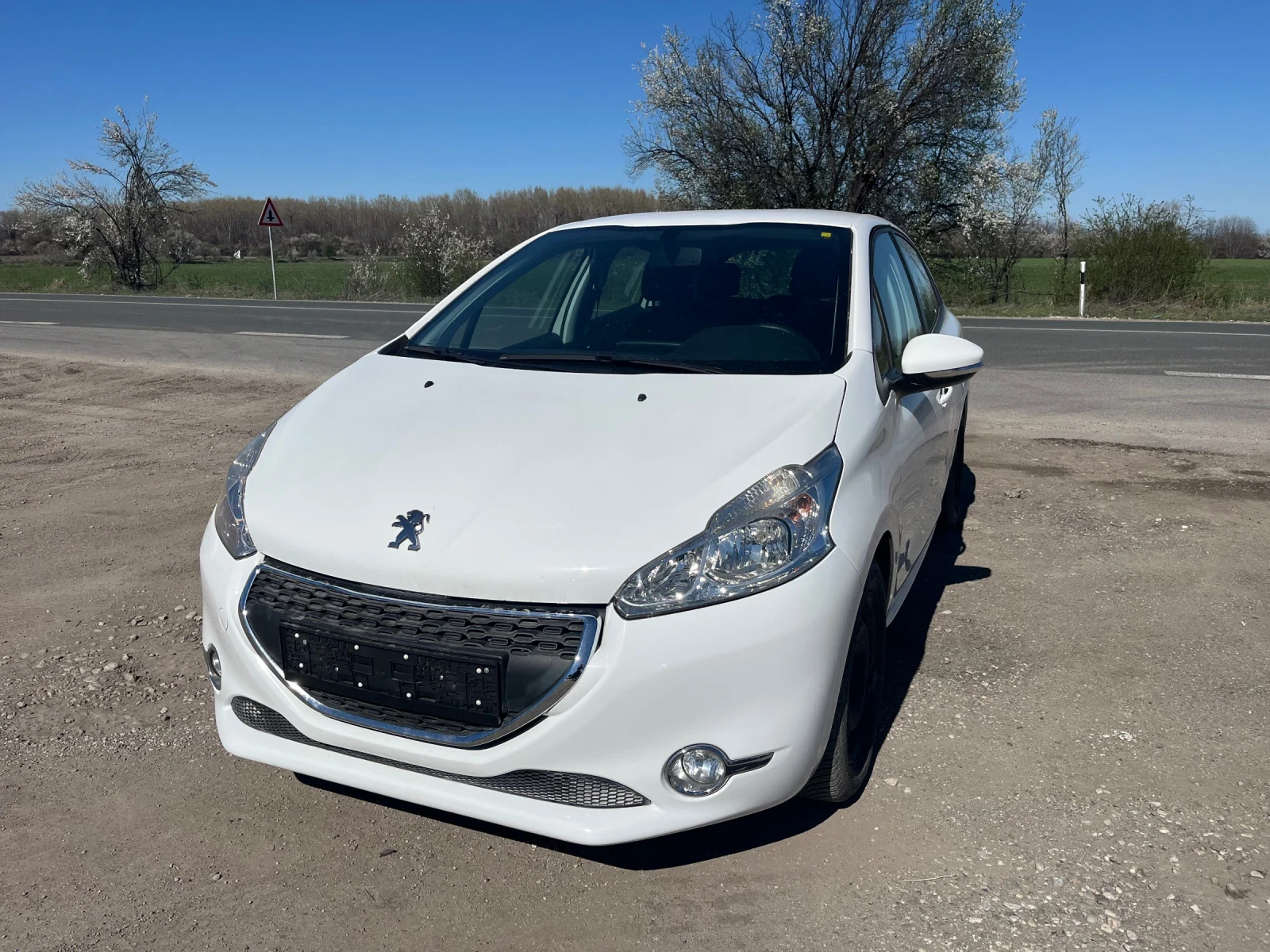 Peugeot 208 1.2 EURO6B | Mobile.bg — изображение 1