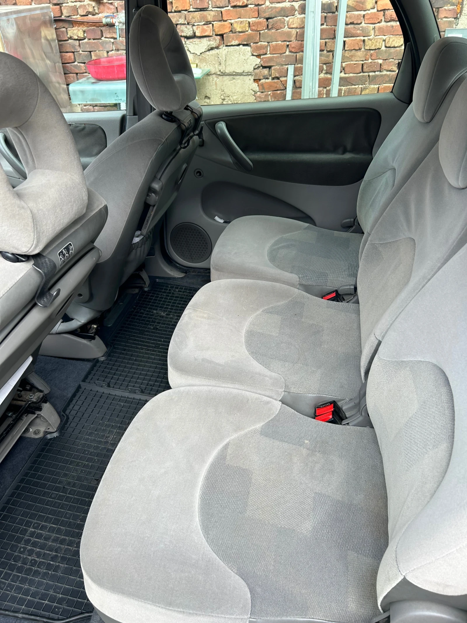 Citroen Xsara picasso 2.0 HDI - изображение 9