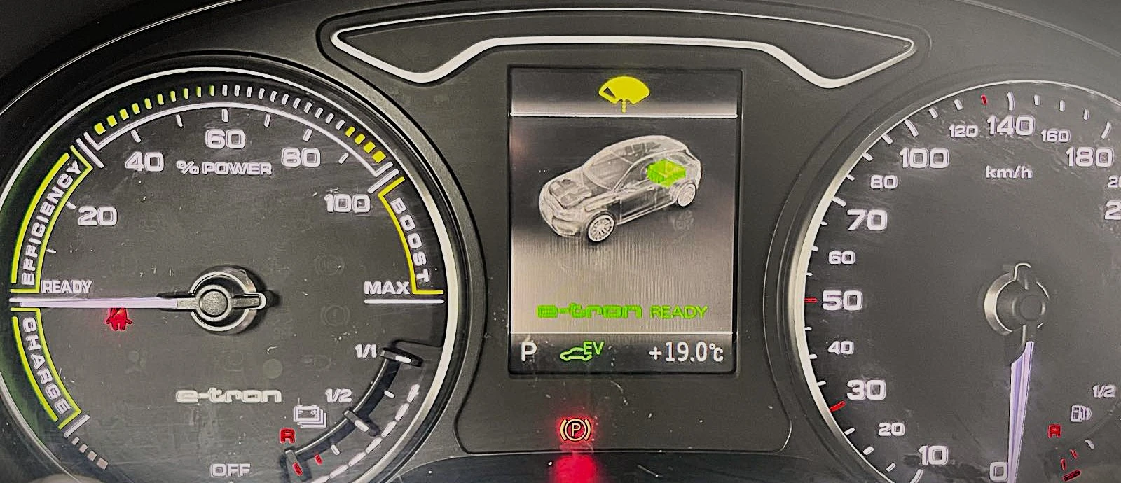 Audi A3 e-tron - изображение 9