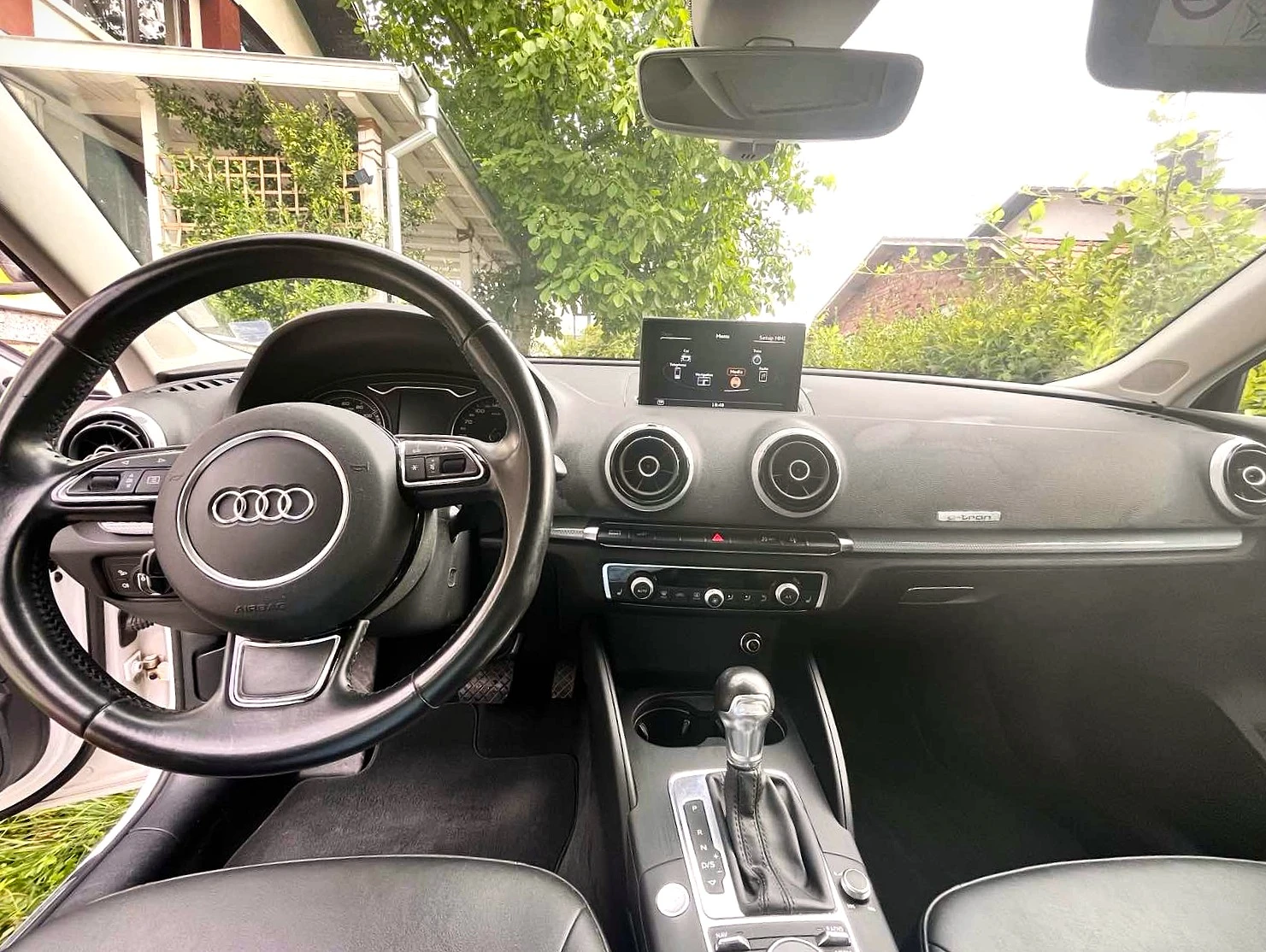 Audi A3 e-tron - изображение 4