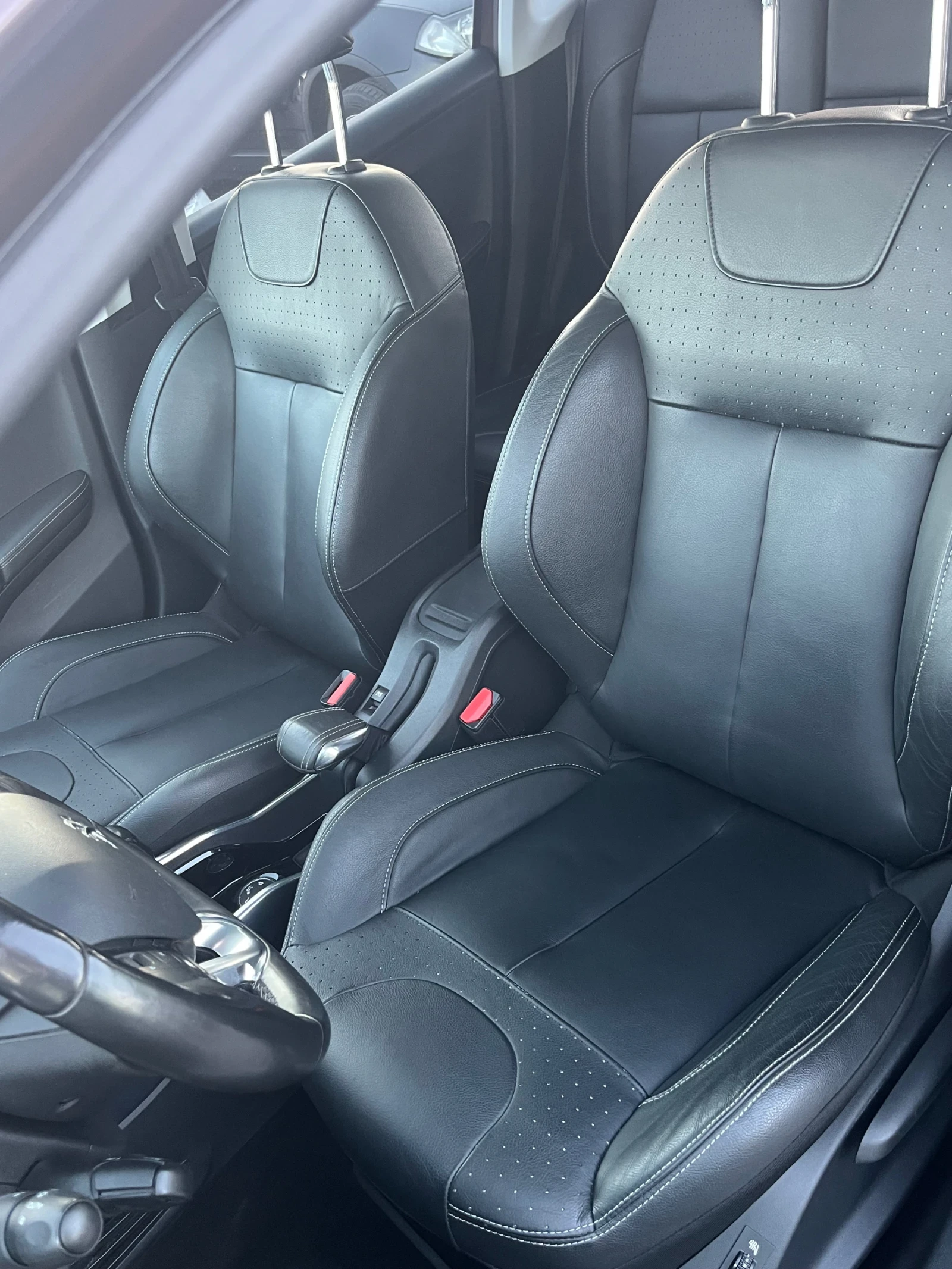 Peugeot 2008 Peugeot 2008 1.6    Feline Titan / Allure |  | Mobile.bg   11