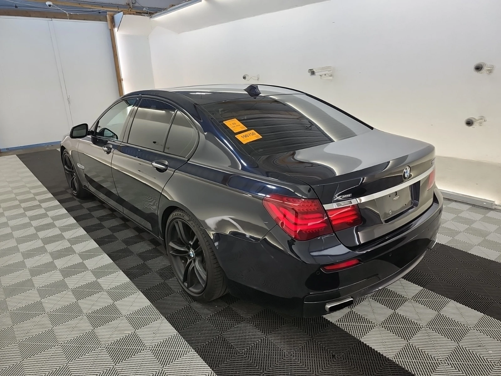 BMW 750 * CARFAX * БЕЗ ПЪРВОНАЧАЛНА ВНОСКА - изображение 3