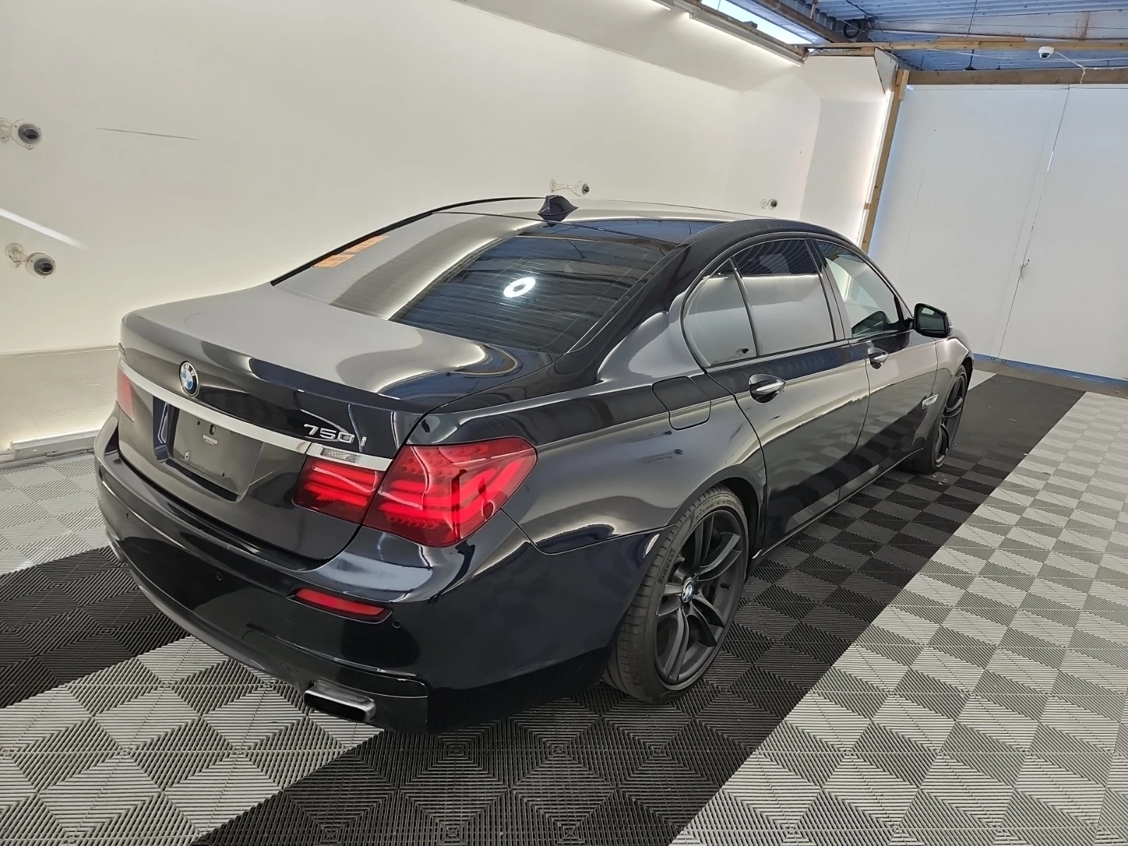 BMW 750 * CARFAX * БЕЗ ПЪРВОНАЧАЛНА ВНОСКА - изображение 4