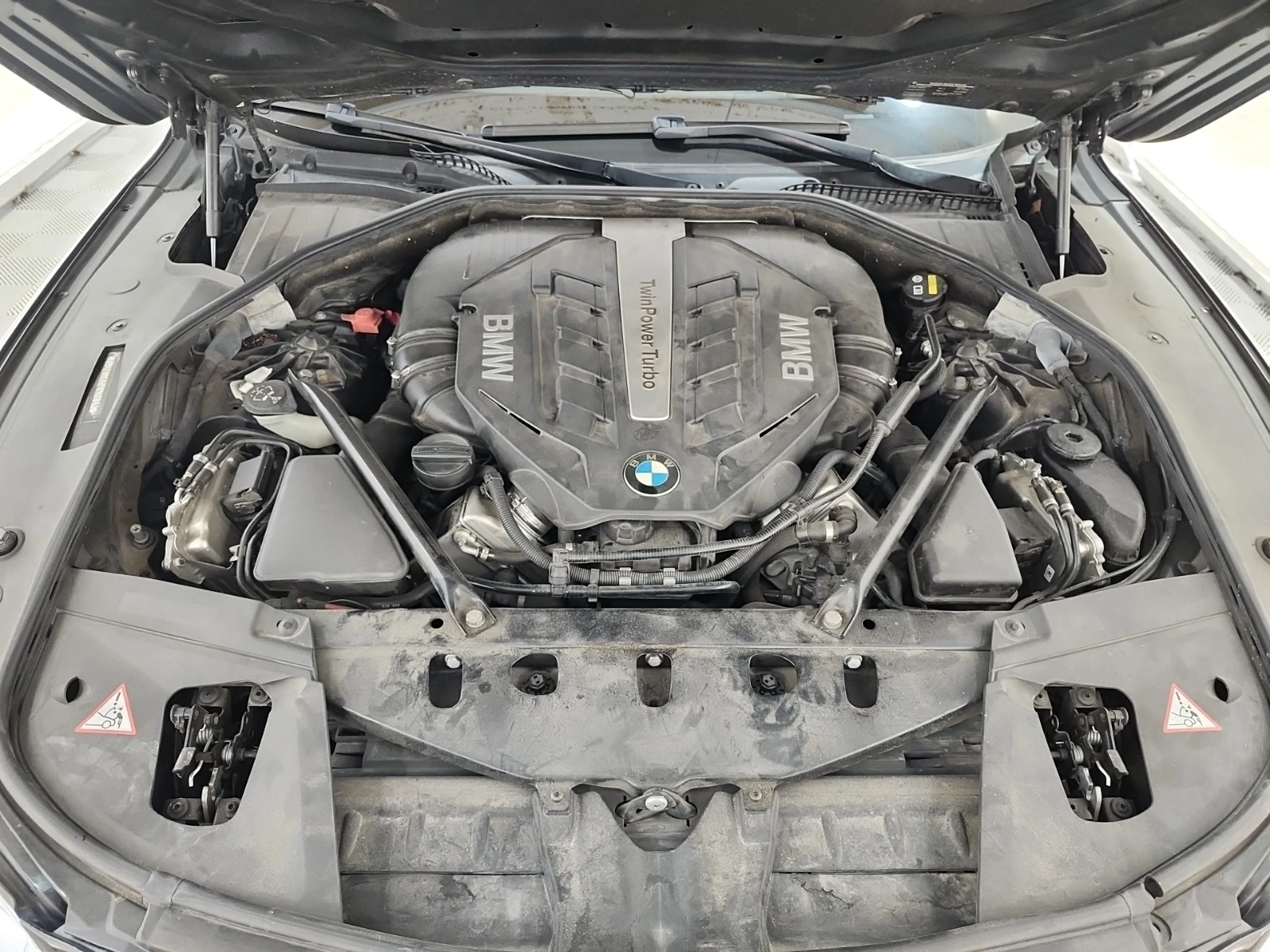 BMW 750 * CARFAX * БЕЗ ПЪРВОНАЧАЛНА ВНОСКА - изображение 9