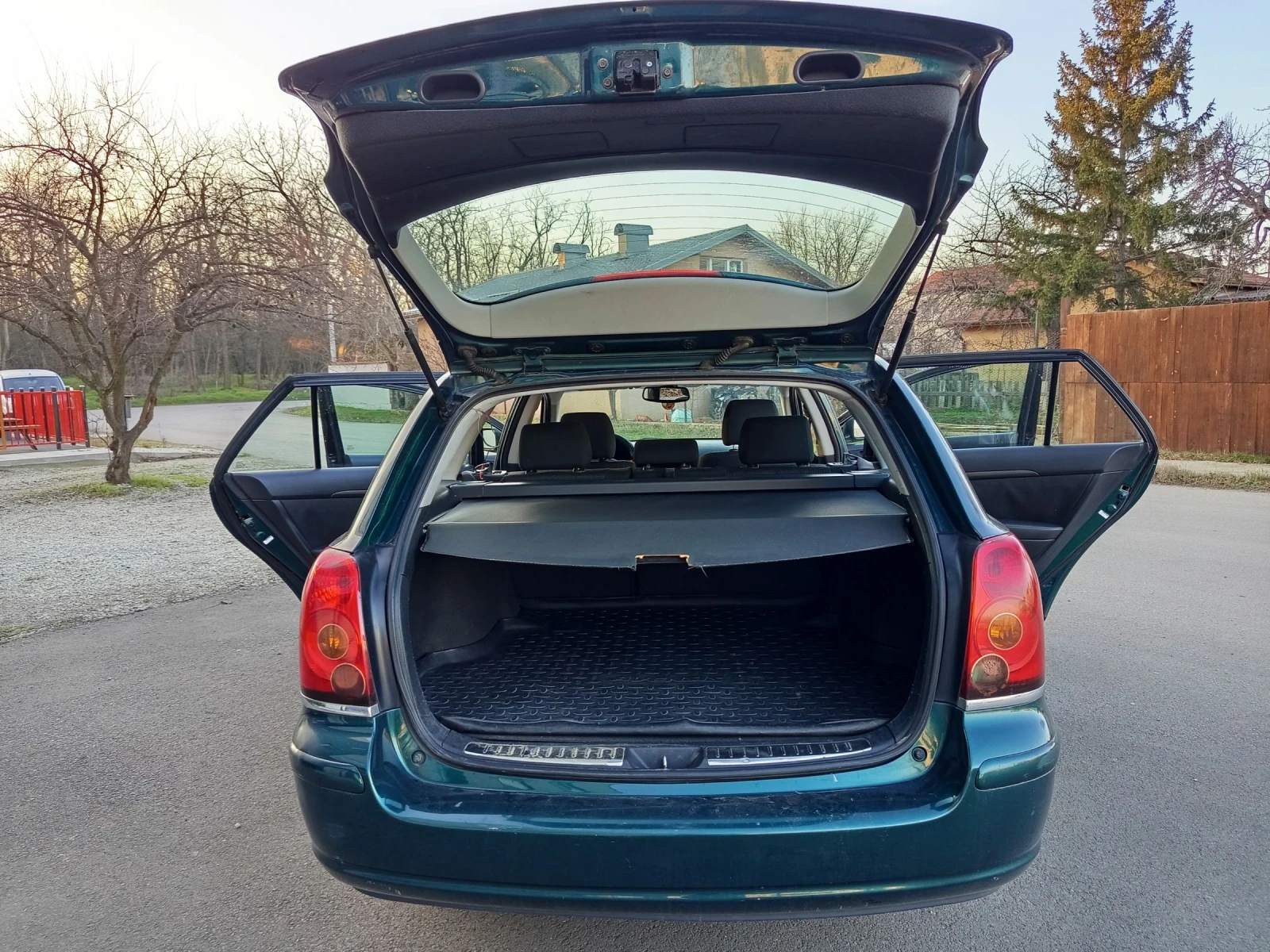 Toyota Avensis T25 - изображение 7