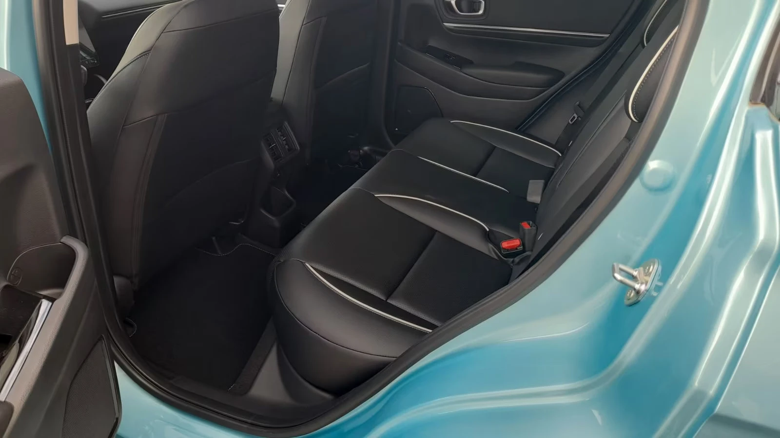 Honda e:Ny1 BASIS/204HP/CAM/ACC/CPLAY/LED/NAVI/KLESS/144q, снимка 11 - Автомобили и джипове - 54139289