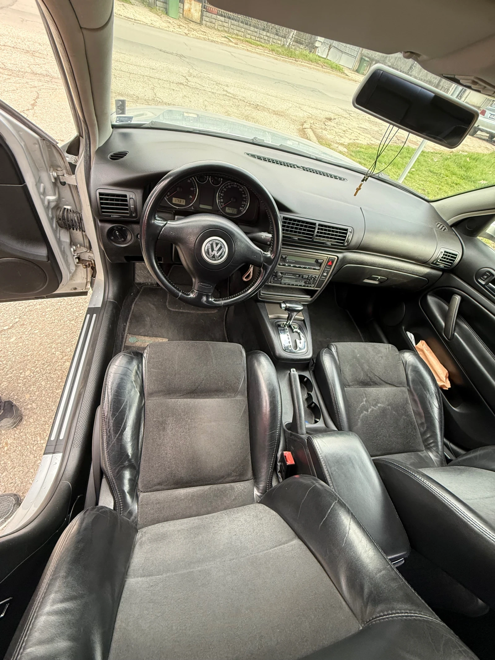 VW Passat, снимка 5 - Автомобили и джипове - 54197023