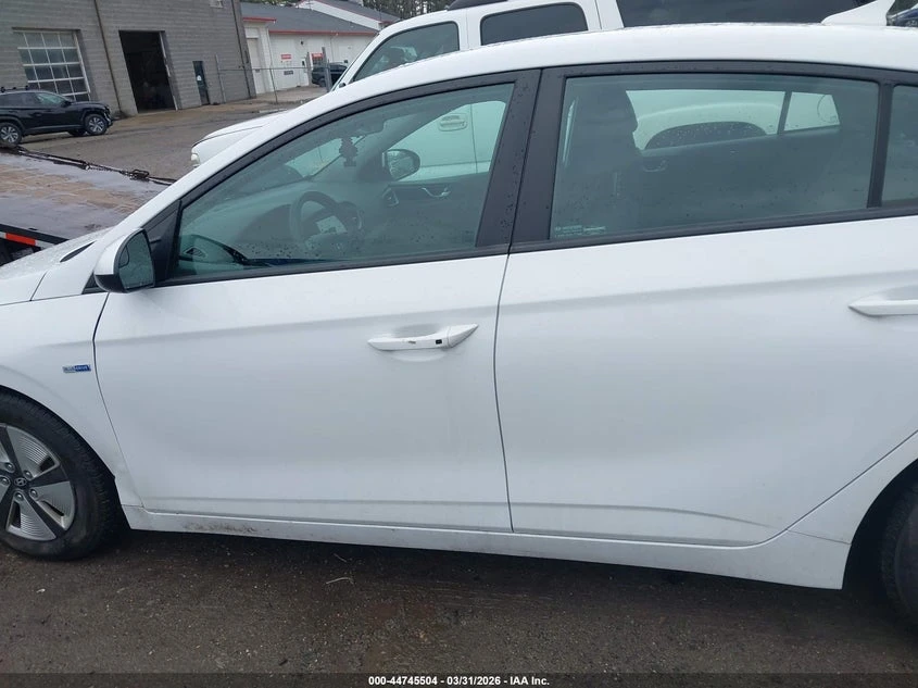 Hyundai Accent 1.6L I-4 DI, DOHC, VVT, 104HP Front Wheel Drive | Mobile.bg � ����������� 14