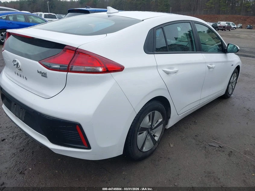 Hyundai Accent 1.6L I-4 DI, DOHC, VVT, 104HP Front Wheel Drive | Mobile.bg � ����������� 4