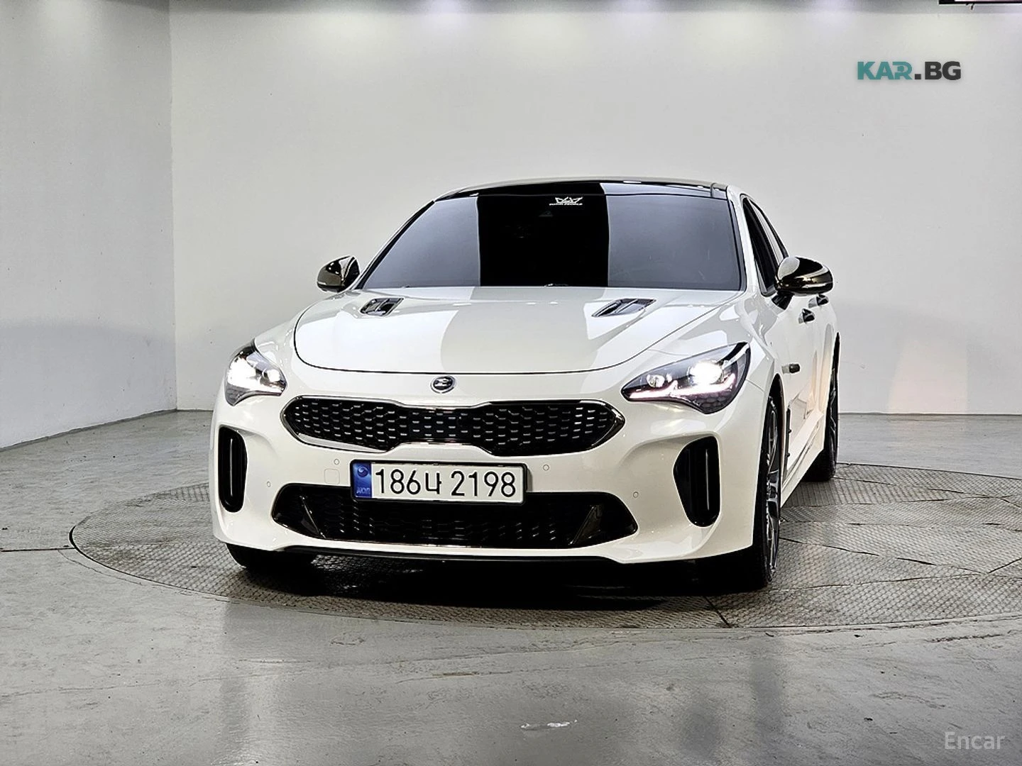 Kia Stinger 3.3 GT TURBO* ОБДУХ* AWD* 360* HUD* , снимка 2 - Автомобили и джипове - 54881474