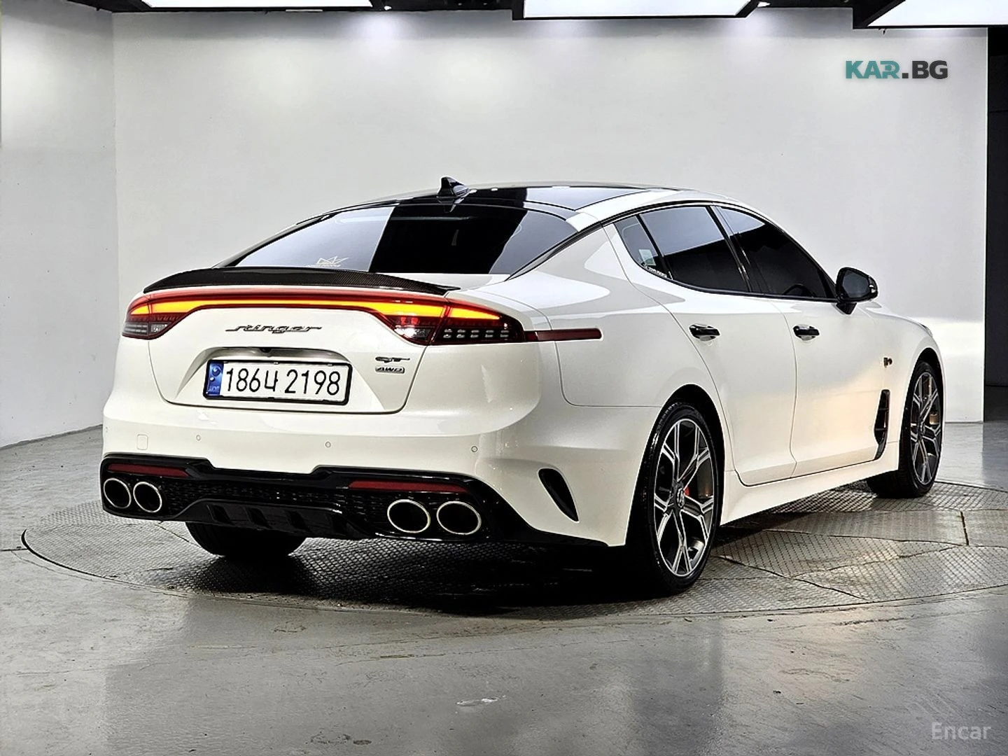 Kia Stinger 3.3 GT TURBO* ОБДУХ* AWD* 360* HUD* , снимка 4 - Автомобили и джипове - 54881474