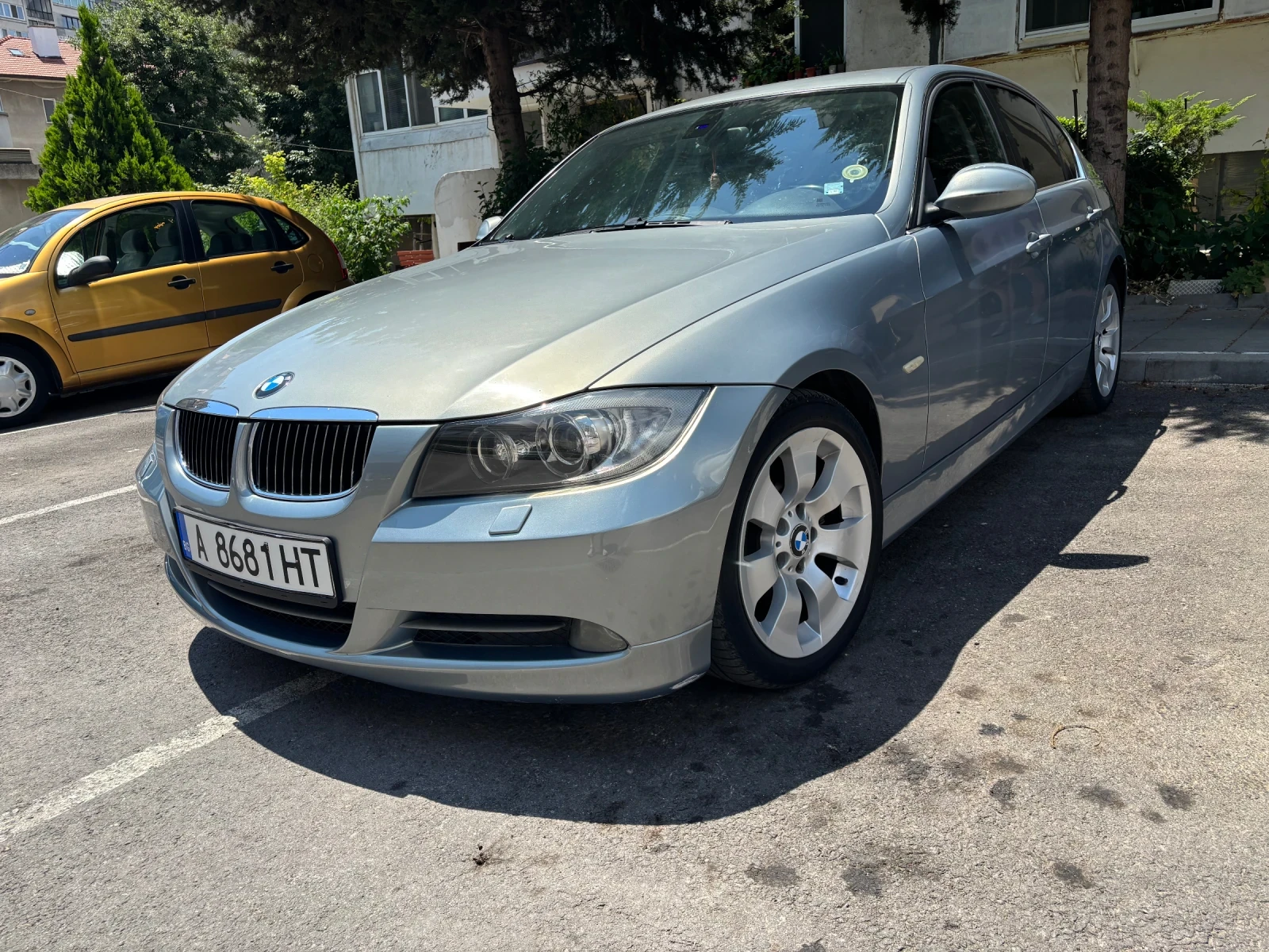 BMW 330 E90