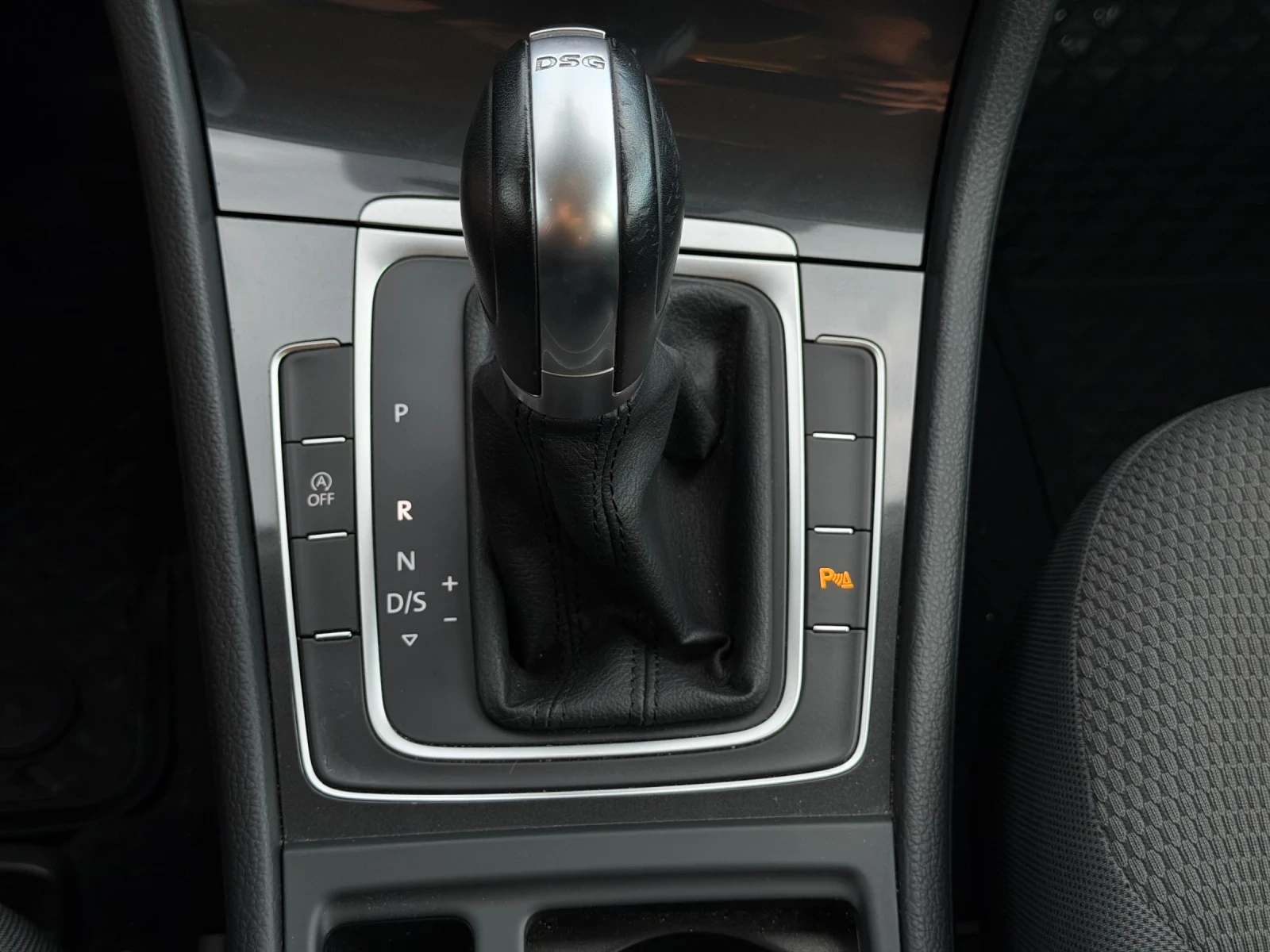 VW Golf, снимка 11 - Автомобили и джипове - 55332227