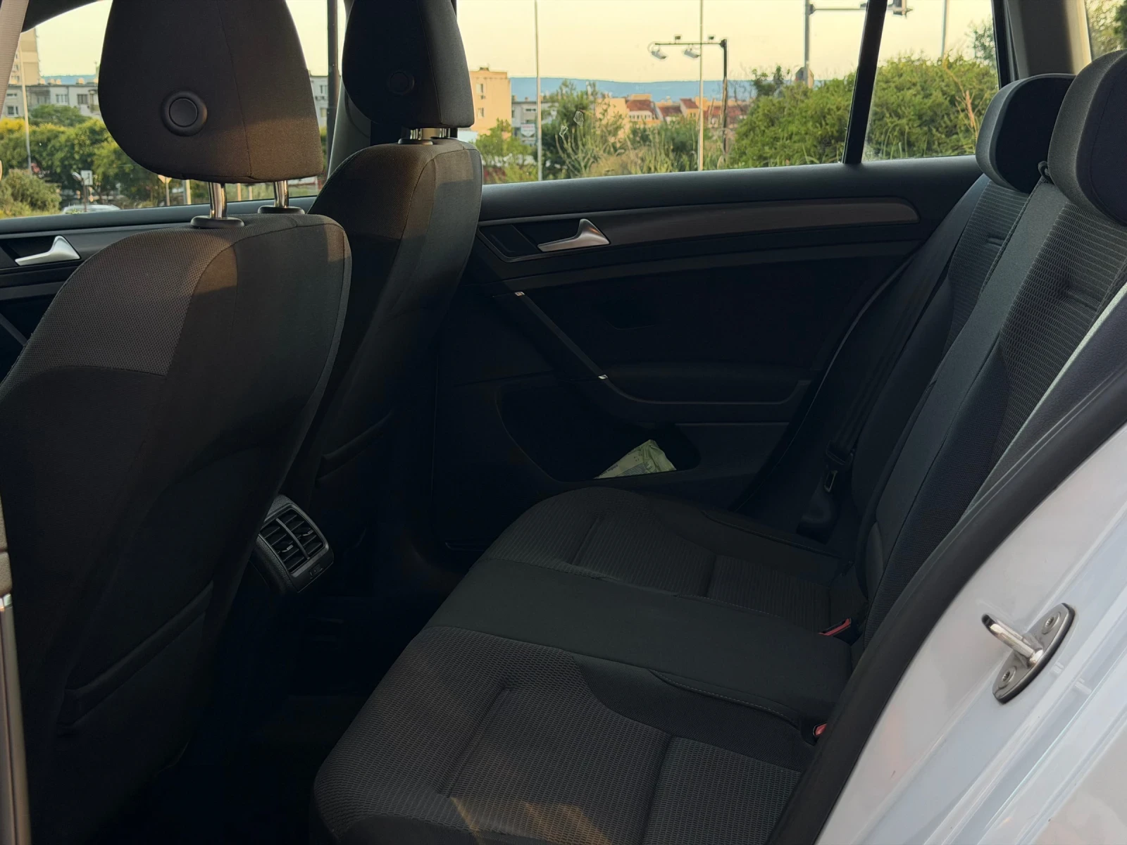 VW Golf, снимка 16 - Автомобили и джипове - 55332227
