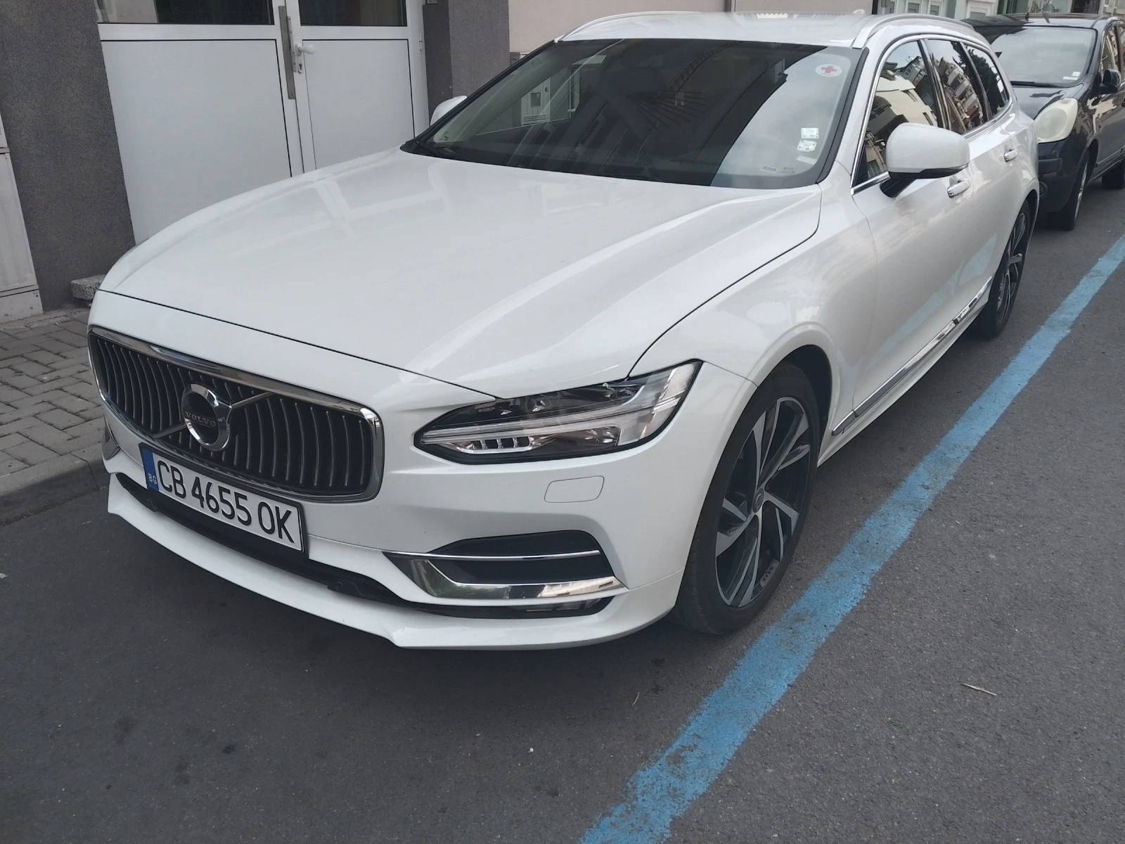Volvo V90 2.0 D4, снимка 4 - Автомобили и джипове - 55572212