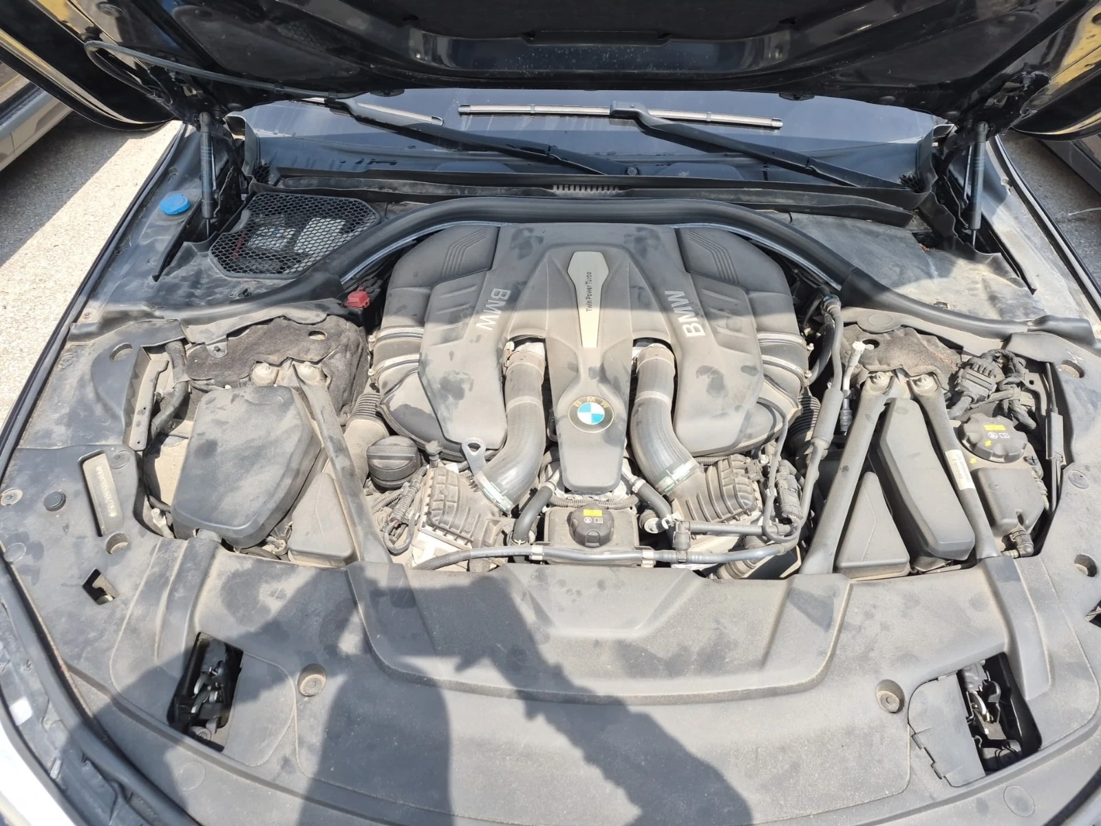 BMW 750 * xDrive * CARFAX * Без инциденти * Пълна история , снимка 15 - Автомобили и джипове - 55901439