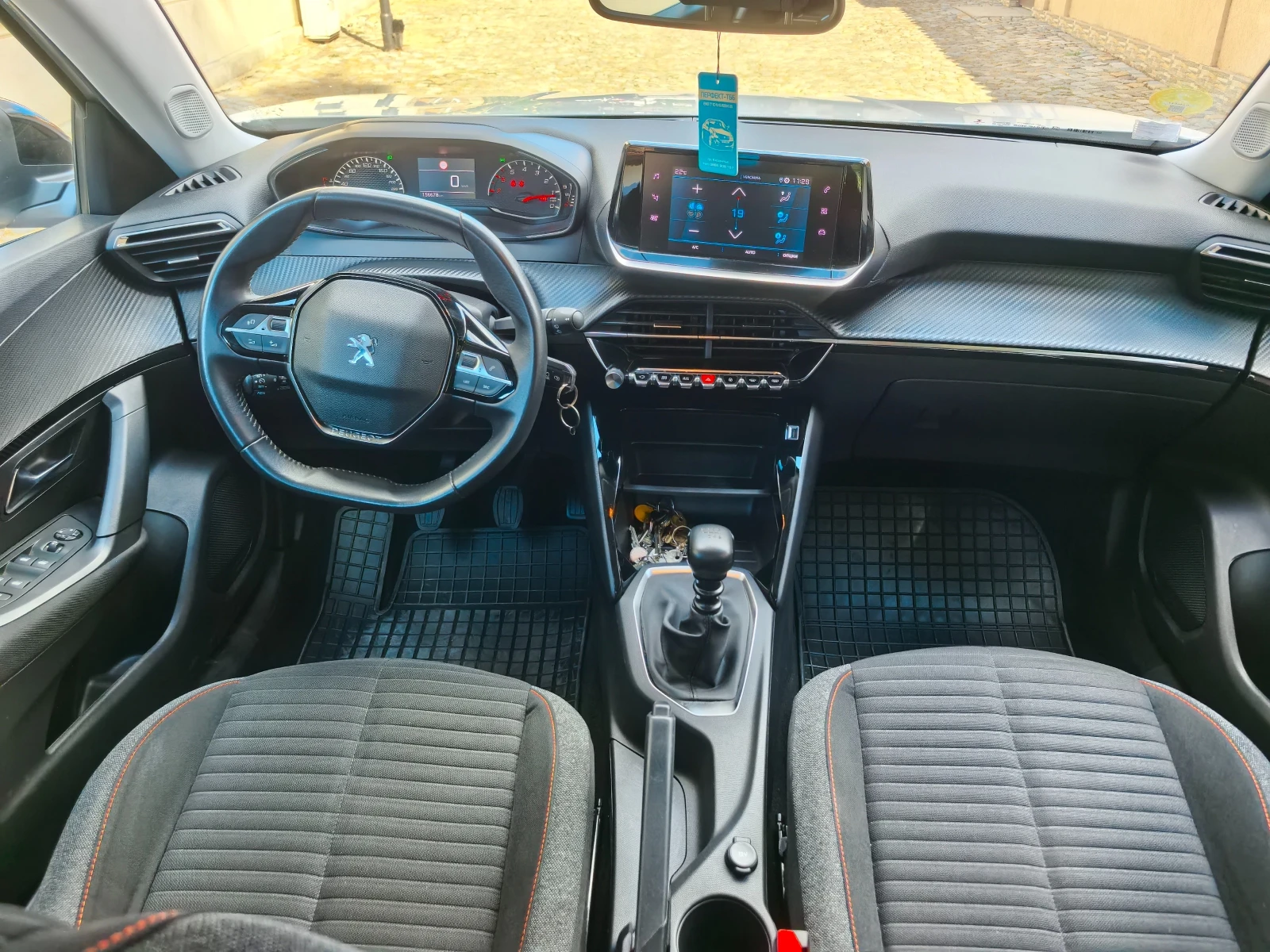 Peugeot 2008 1.5BlueHDI , снимка 8 - Автомобили и джипове - 56247724