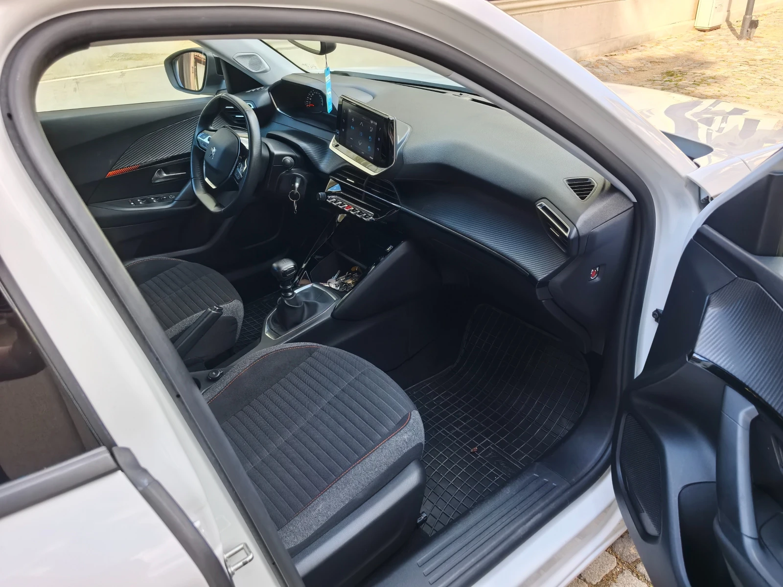 Peugeot 2008 1.5BlueHDI , снимка 7 - Автомобили и джипове - 56247724