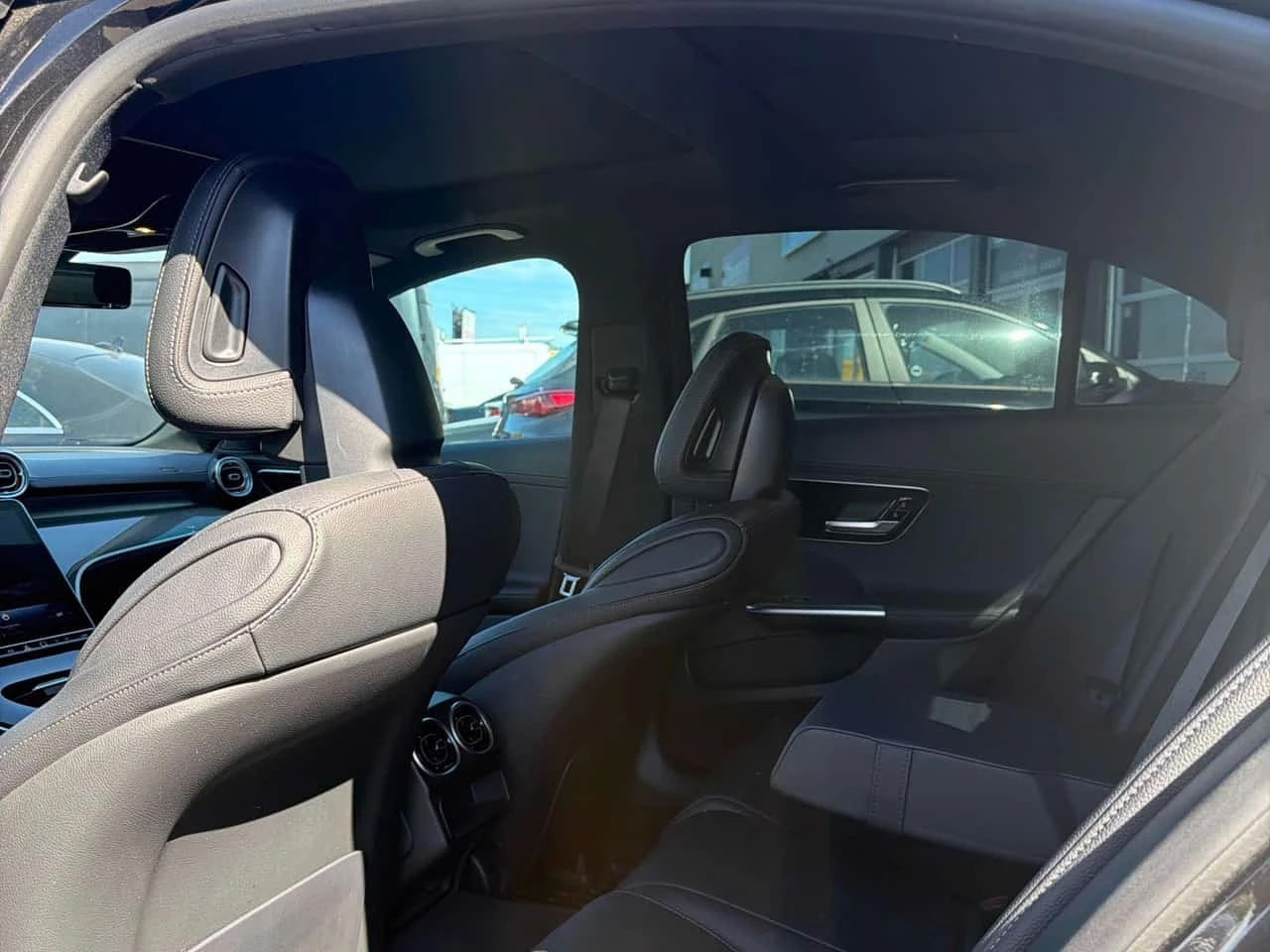 Mercedes-Benz C 300 BURMESTER| DIS| PANO| , снимка 11 - Автомобили и джипове - 56253792