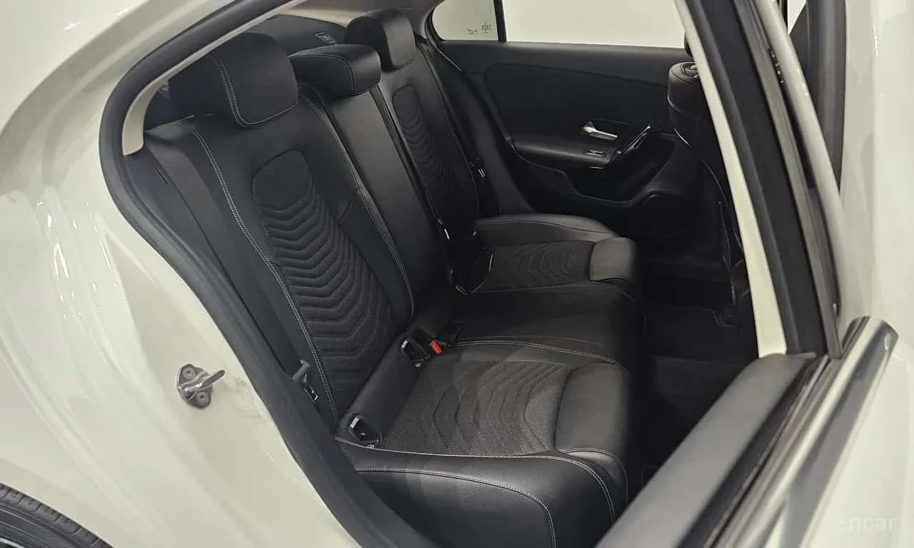 Mercedes-Benz A 250 * A250 4MATIC Sedan * ���� �� �� | Mobile.bg � ����������� 16