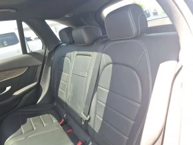 Mercedes-Benz GLC 300 * CARFAX * АВТОКРЕДИТ БЕЗ ПЪРВОНАЧАЛНА ВНОСКА, снимка 11