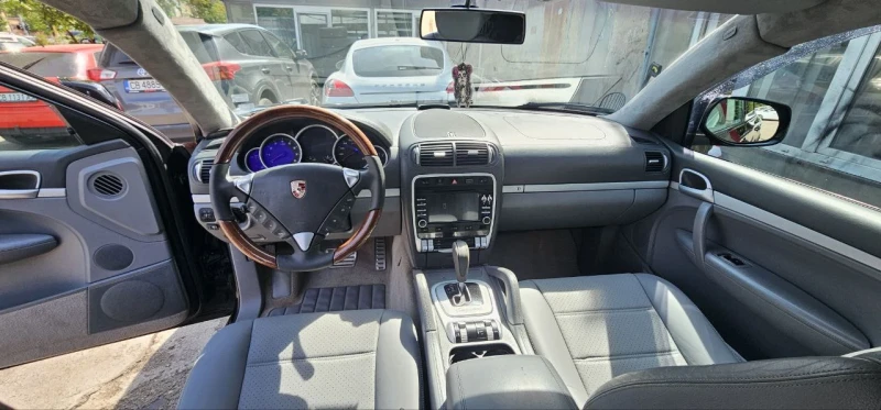 Porsche Cayenne 4.5, снимка 6 - Автомобили и джипове - 47637390