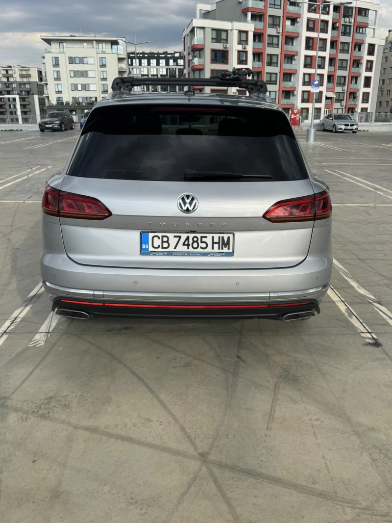 VW Touareg, снимка 6 - Автомобили и джипове - 52525930