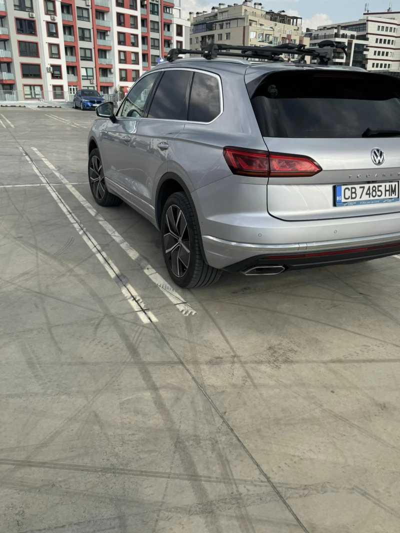 VW Touareg, снимка 4 - Автомобили и джипове - 52525930