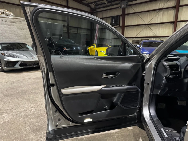 Lexus UX 200, снимка 15 - Автомобили и джипове - 52448856