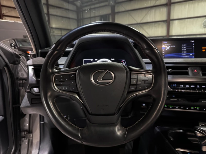 Lexus UX 200, снимка 7 - Автомобили и джипове - 52448856