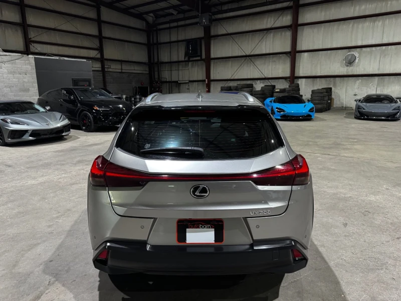 Lexus UX 200, снимка 5 - Автомобили и джипове - 52448856