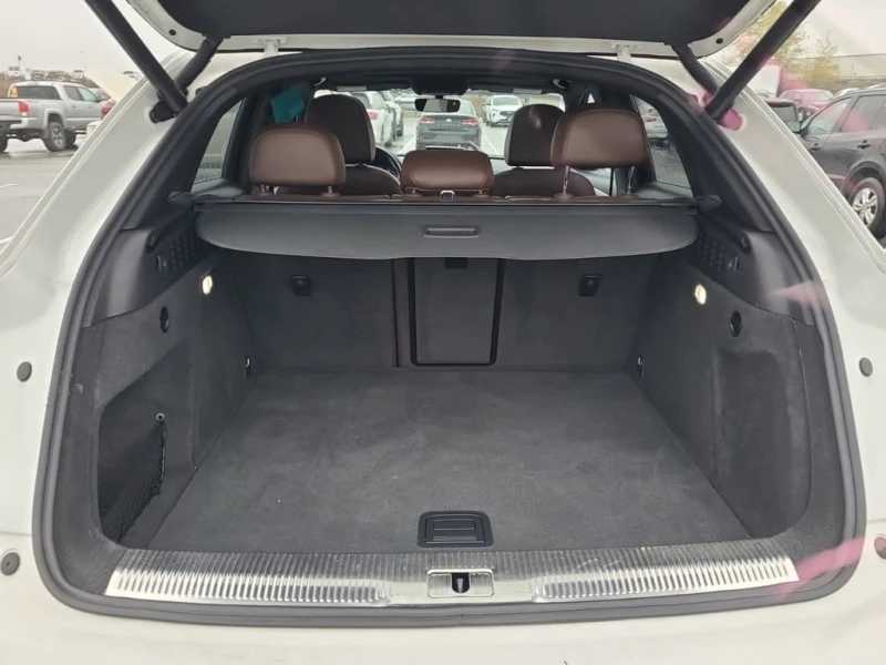 Audi Q3 * TECHNIK * CARFAX * ЦЕНА ДО БГ, снимка 13 - Автомобили и джипове - 52739896