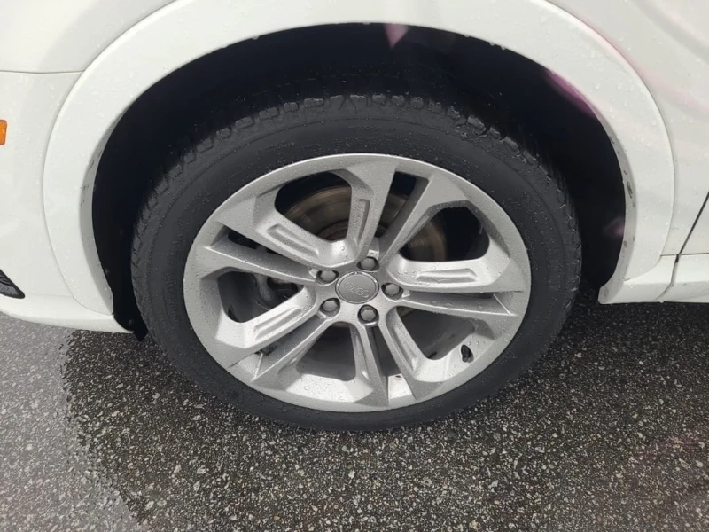 Audi Q3 * TECHNIK * CARFAX * ЦЕНА ДО БГ, снимка 12 - Автомобили и джипове - 52739896