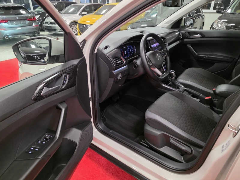 VW T-Cross TSI 116 | DSG-7 | LED | Camera | 40 000км, снимка 8 - Автомобили и джипове - 53389729