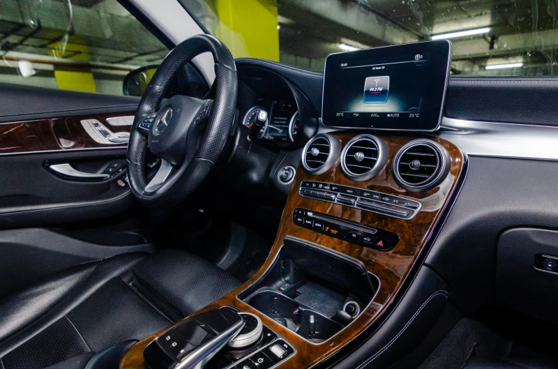 Mercedes-Benz GLC 300 2.0 Turbo // 4MATIC // 136к км., снимка 12 - Автомобили и джипове - 53527149