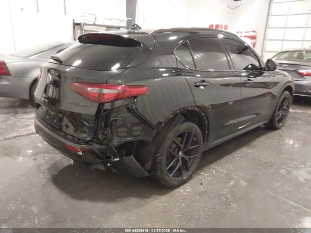 Alfa Romeo Stelvio TI AWD* HARMAN KARDON* PANORAMA* KEYLESS*  - изображение 4
