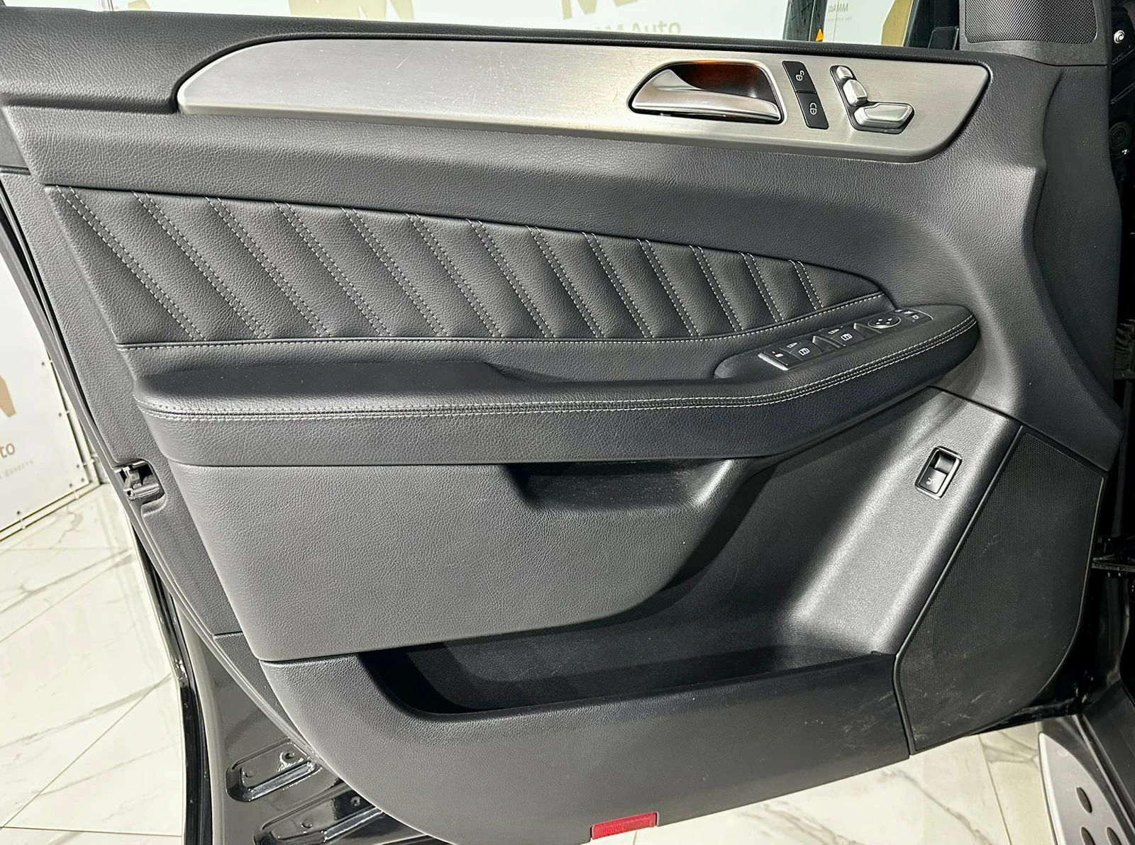 Mercedes-Benz GLE 350 d Coupe 4Matic* Pano* Camera - изображение 10