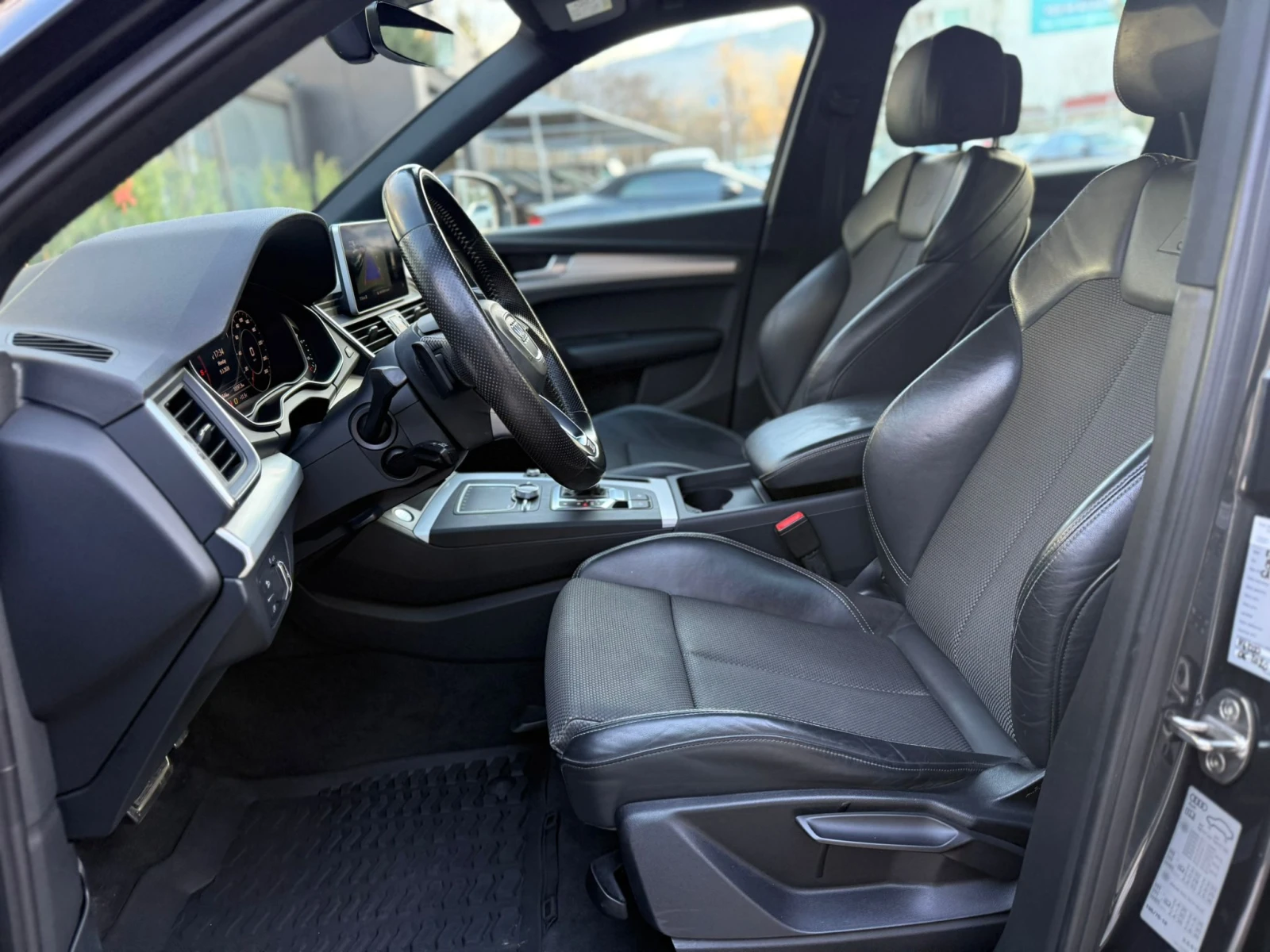 Audi Q5, снимка 10 - Автомобили и джипове - 53894659