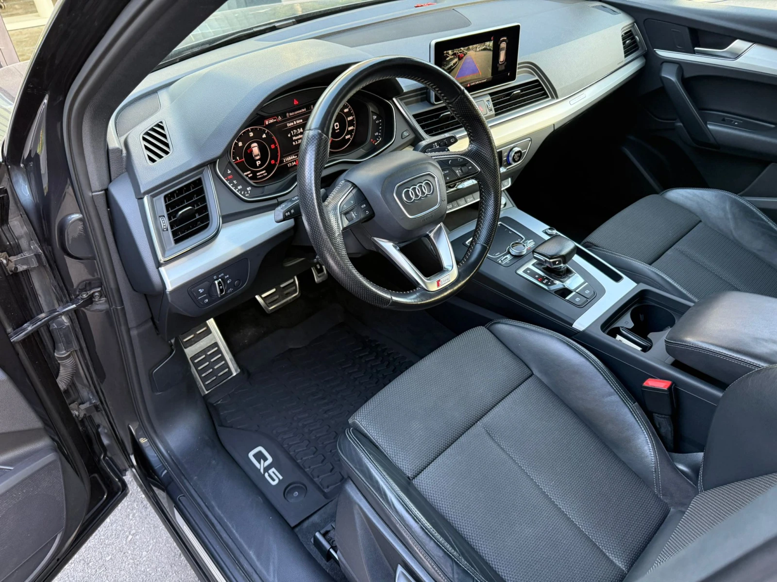 Audi Q5, снимка 9 - Автомобили и джипове - 53894659