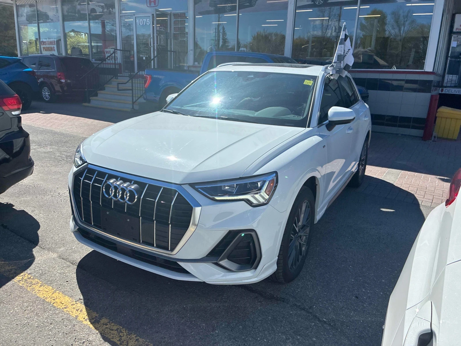 Audi Q3 TECHNIK * ДИСТРОНИК * ПАНОРАМА * 360 КАМЕРА, снимка 5 - Автомобили и джипове - 54555661