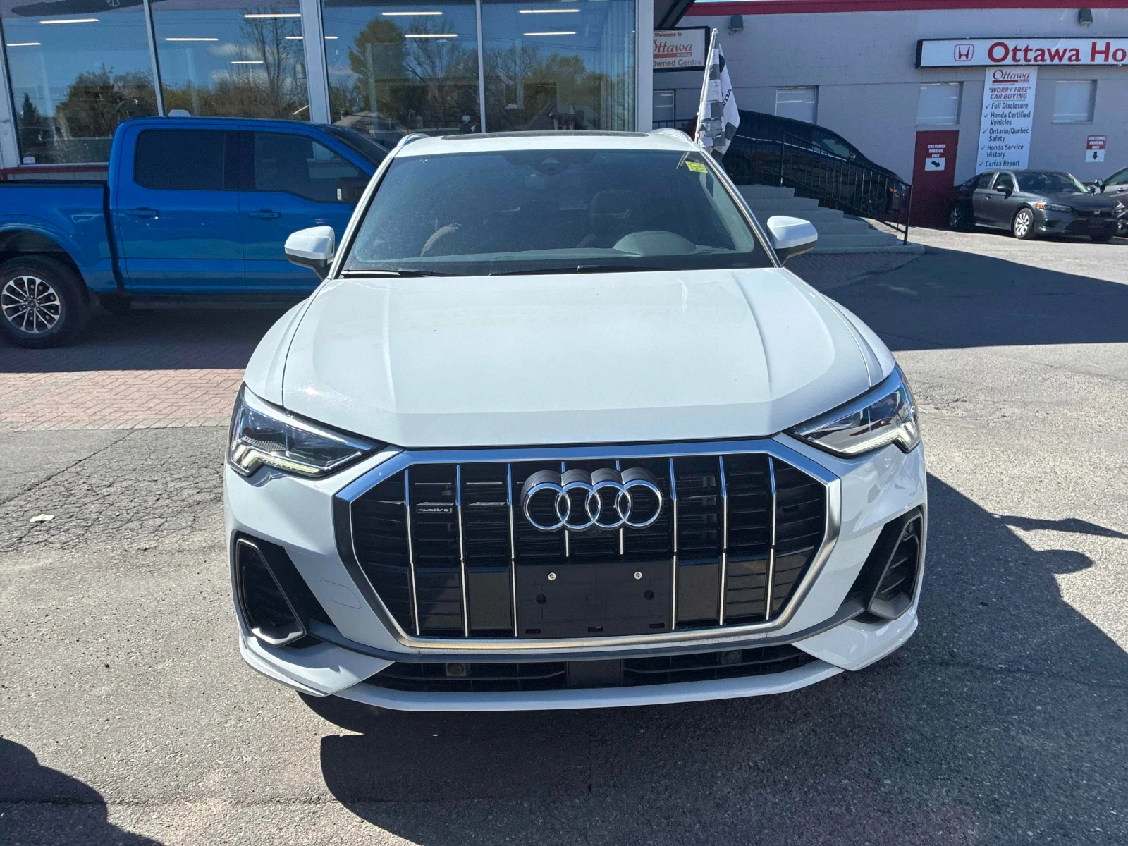 Audi Q3 TECHNIK * ДИСТРОНИК * ПАНОРАМА * 360 КАМЕРА